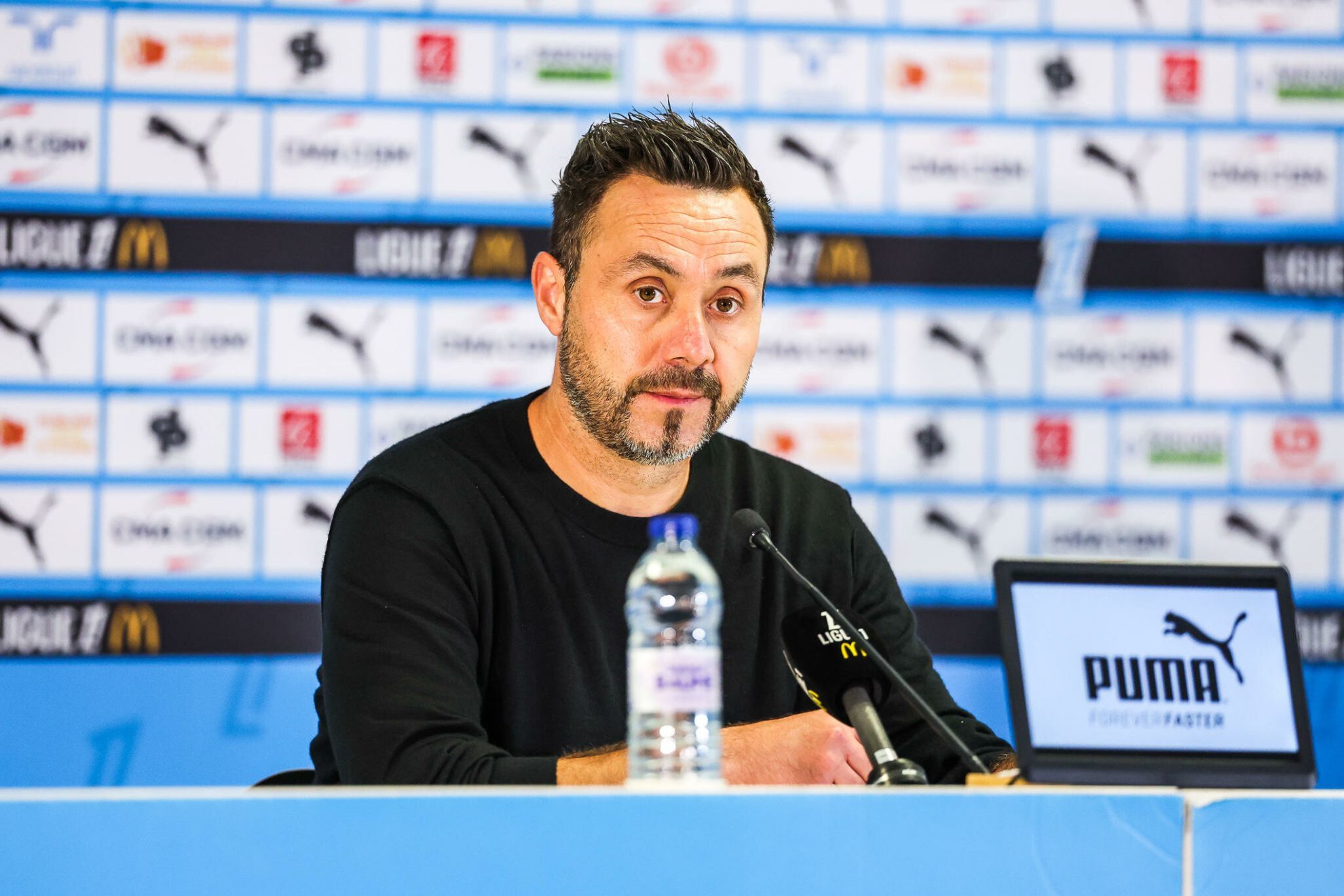 尽管他上任 尽管他上任